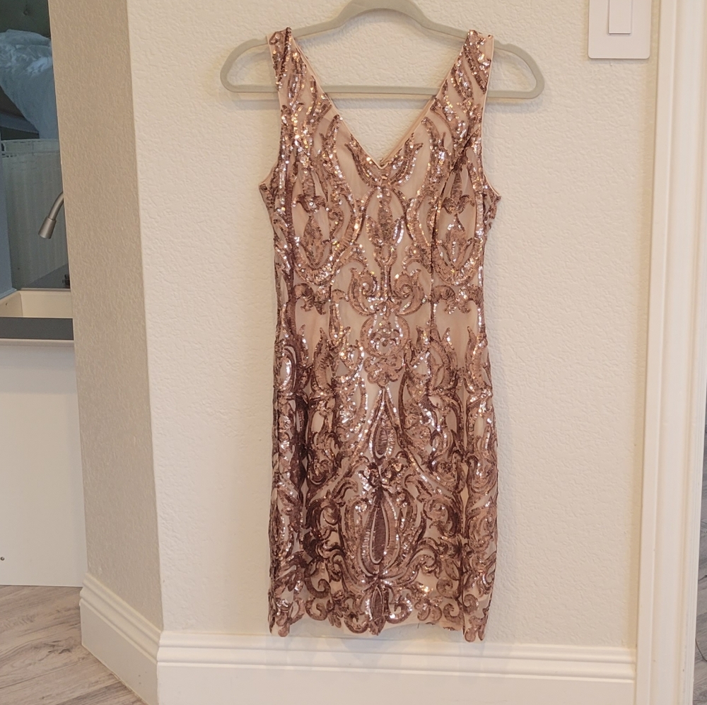 PinkBlush gold sleevless sequin dress. Brand new.